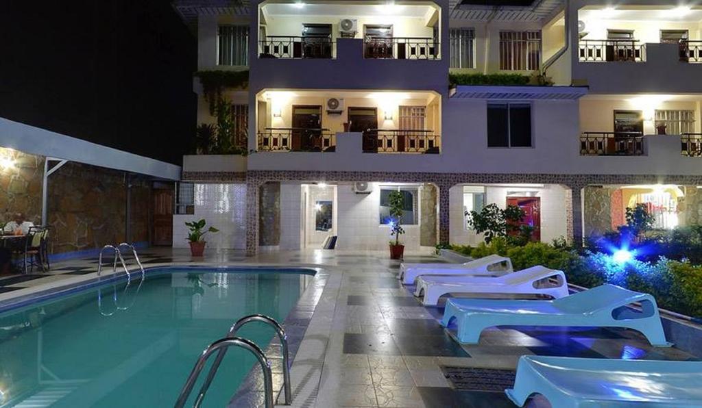 Royal City Dubai Complex Kisumu Kültér fotó