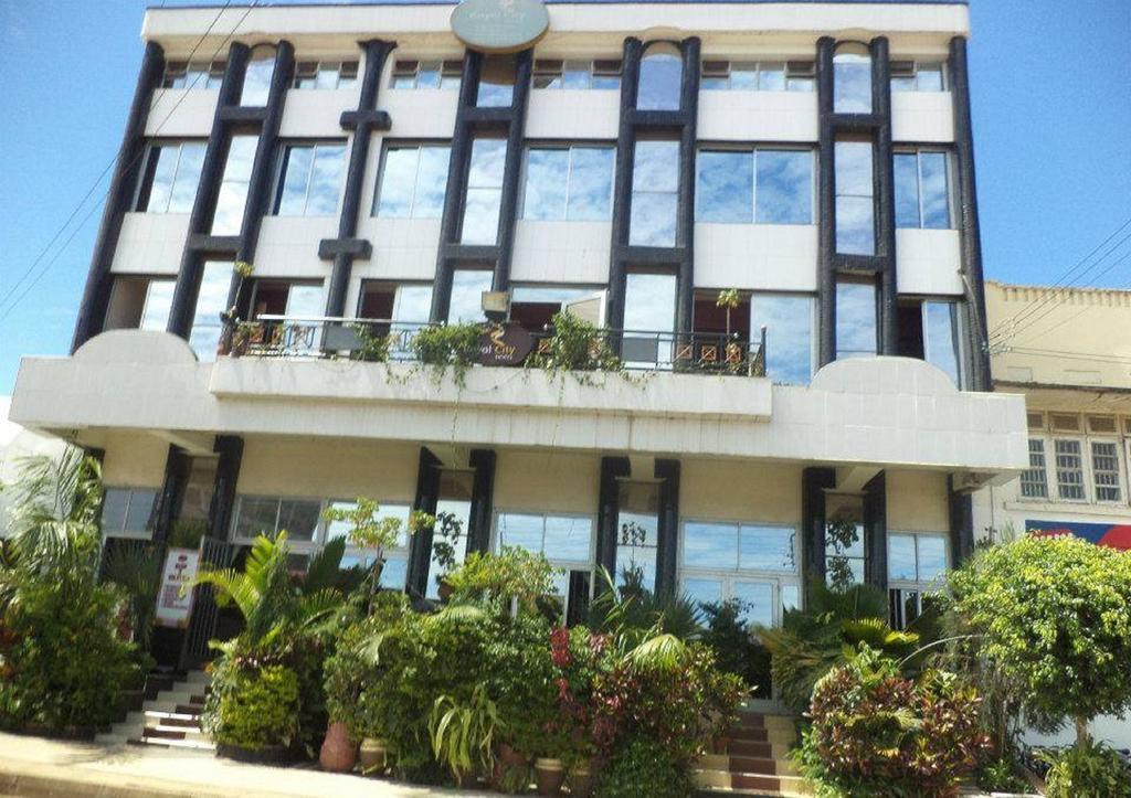 Royal City Dubai Complex Kisumu Kültér fotó
