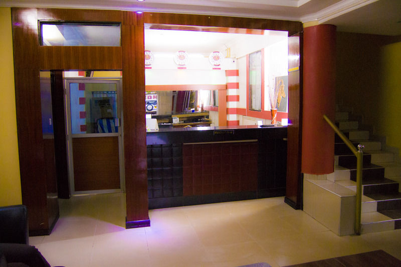 Royal City Dubai Complex Kisumu Kültér fotó