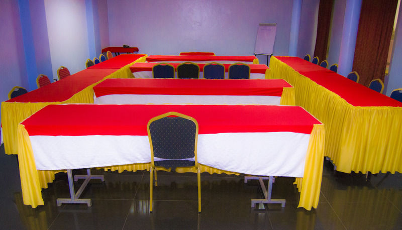 Royal City Dubai Complex Kisumu Kültér fotó