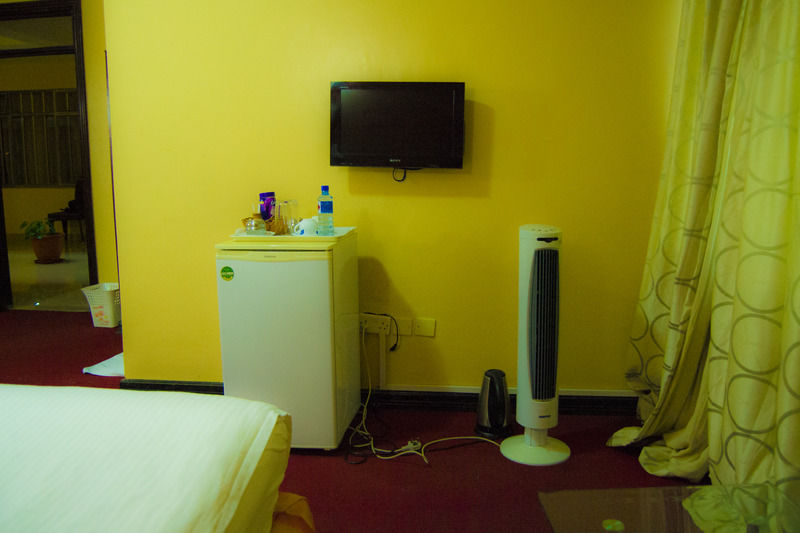 Royal City Dubai Complex Kisumu Kültér fotó