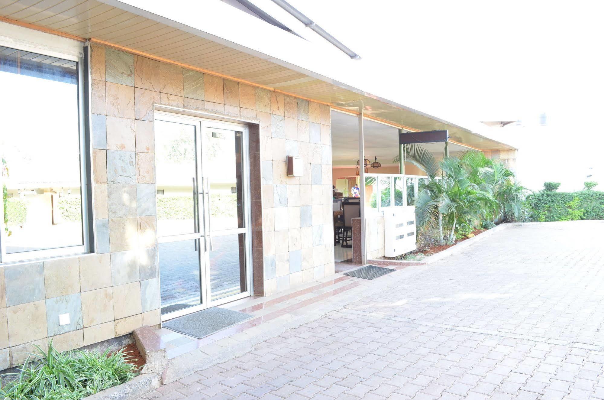Royal City Dubai Complex Kisumu Kültér fotó