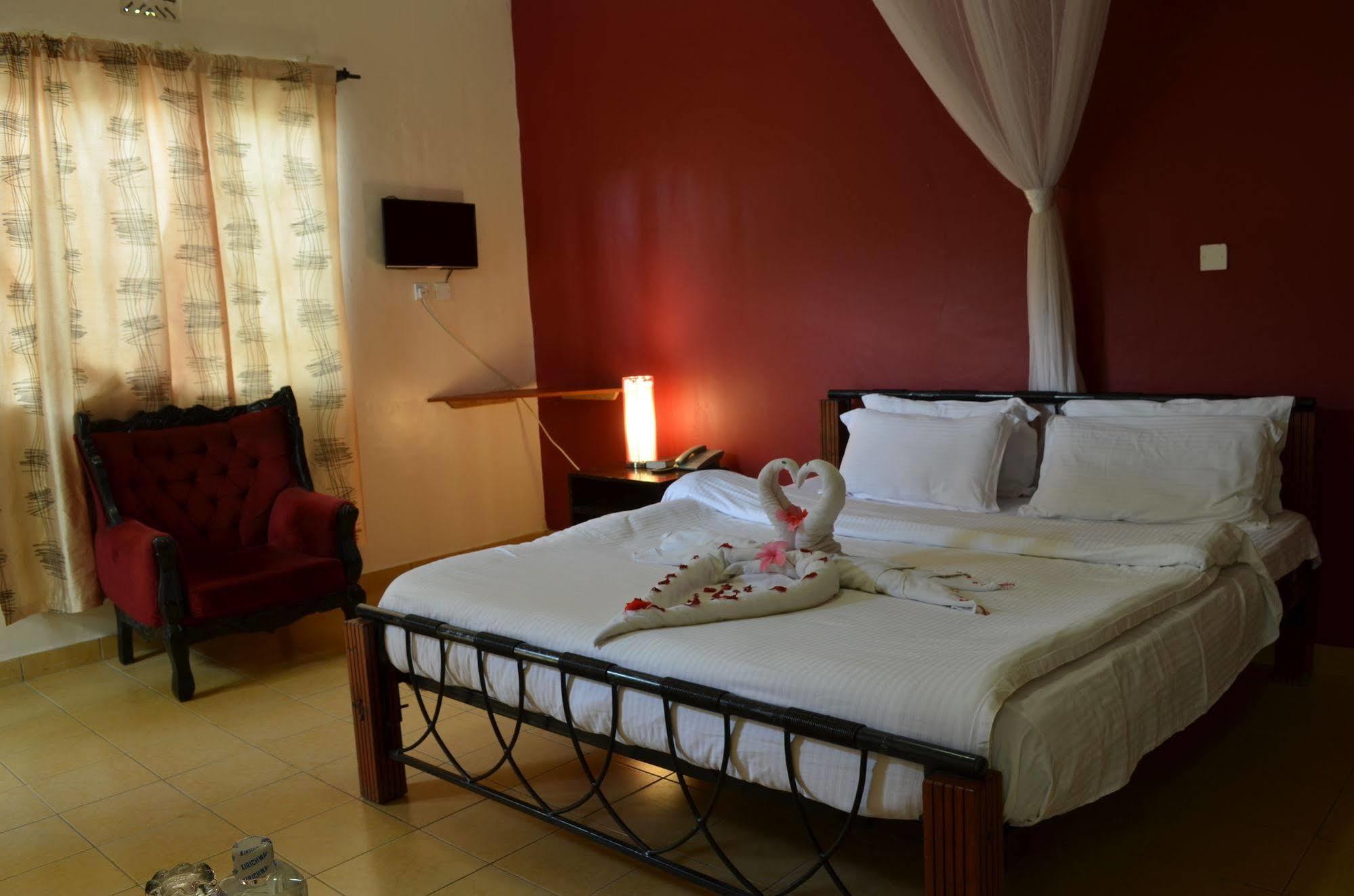 Royal City Dubai Complex Kisumu Kültér fotó
