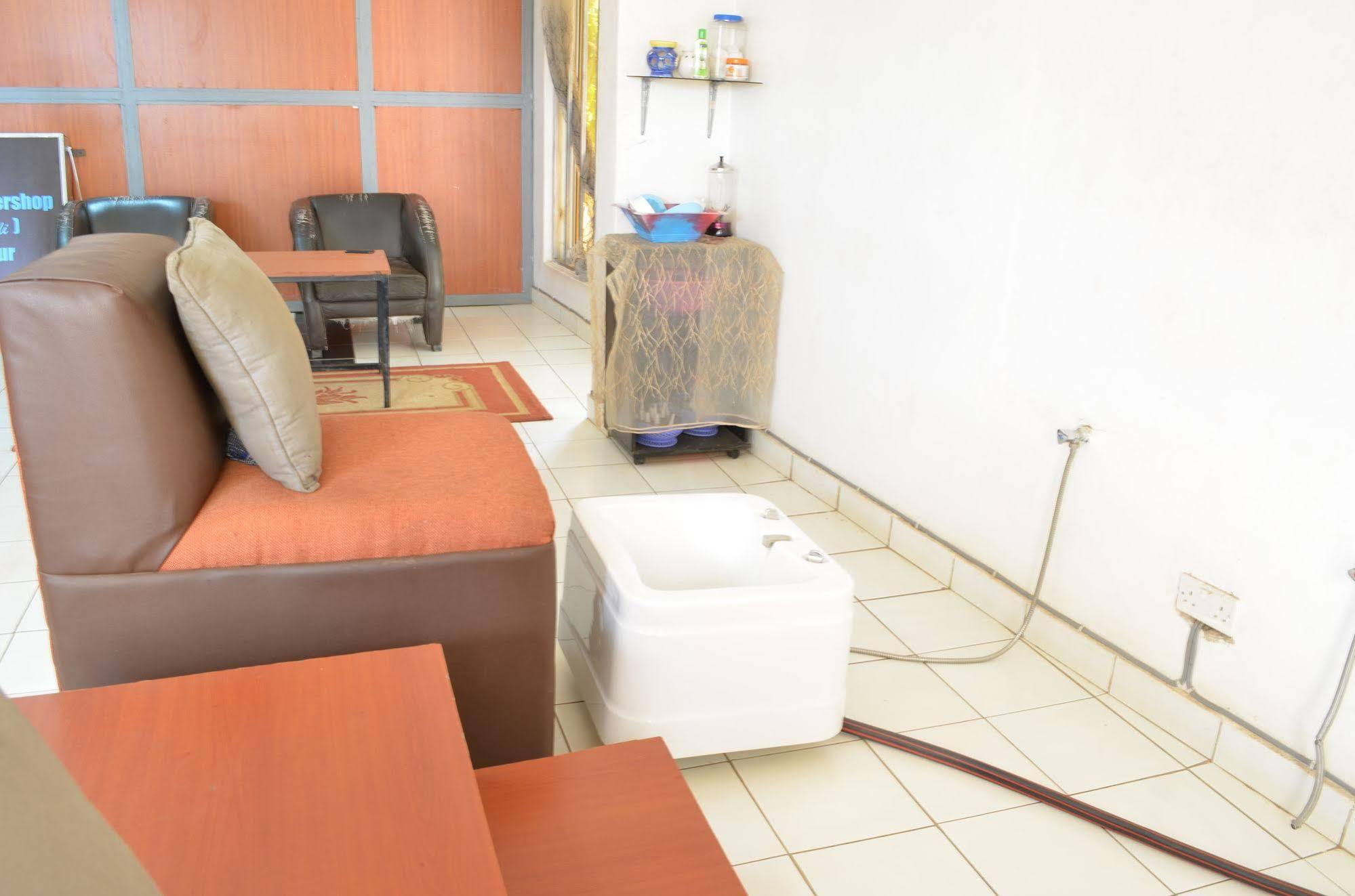 Royal City Dubai Complex Kisumu Kültér fotó